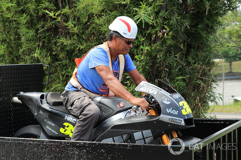 Marshal menunggangi motor Cal Crutchlow, Team LCR Honda