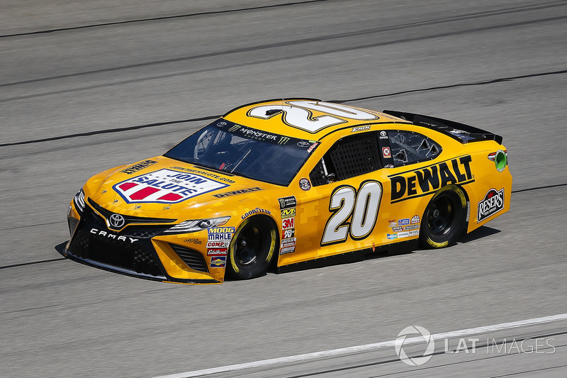 9. Erik Jones, Joe Gibbs Racing, Toyota Camry DeWalt