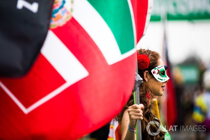 Chica de la parrilla