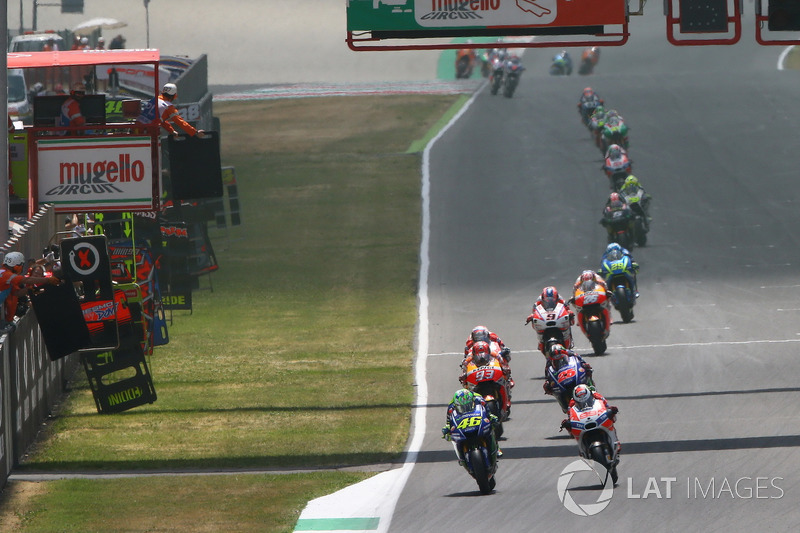 Валентино Россі, Yamaha Factory Racing, Хорхе Лоренсо, Ducati Team