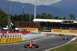 Себастьян Феттель, Ferrari SF70H, Льюіс Хемілтон, Валттері Боттас, Mercedes AMG F1 W08, Даніель Рікк