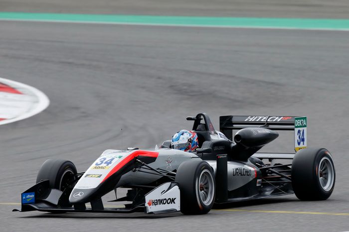 Jake Hughes, Hitech Grand Prix, Dallara F317 - Mercedes-Benz