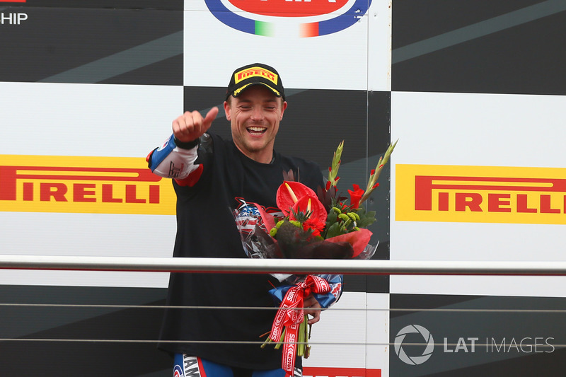 Podio: tercer lugar Alex Lowes, Pata Yamaha