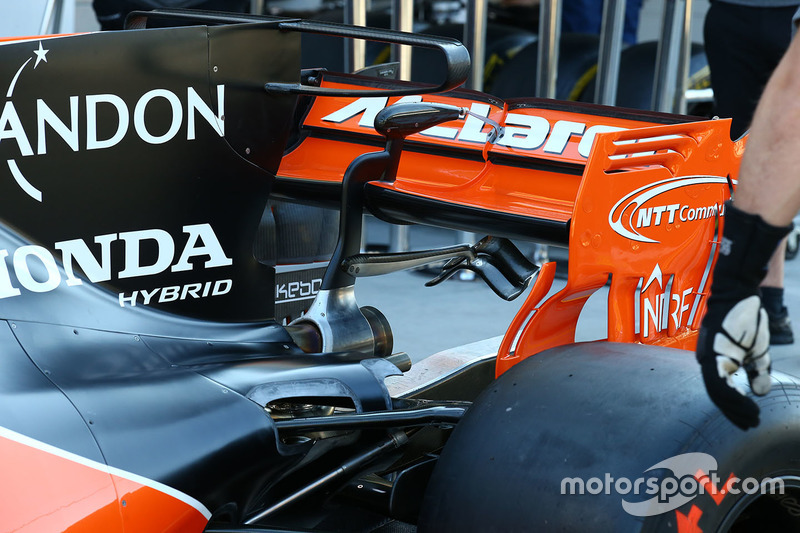 McLaren MCL32 detalle de trasera de la carrocería