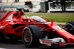Sebastian Vettel, Ferrari SF70H, met de Shield cockpitbeescherming