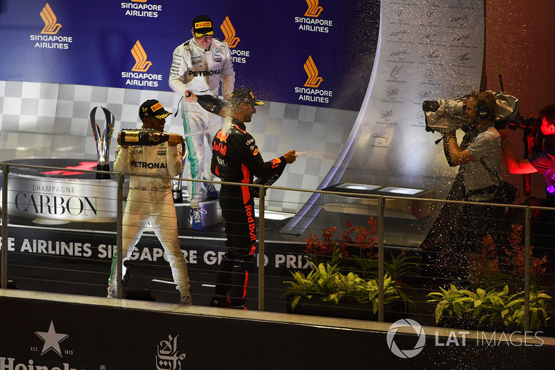 Podium: race winner Lewis Hamilton, Mercedes AMG F1, second place Daniel Ricciardo, Red Bull Racing, third place Valtteri Bottas, Mercedes AMG F1