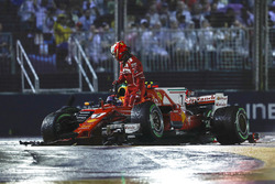 Startcrash: Kimi Raikkonen, Ferrari SF70H, Max Verstappen, Red Bull Racing RB13