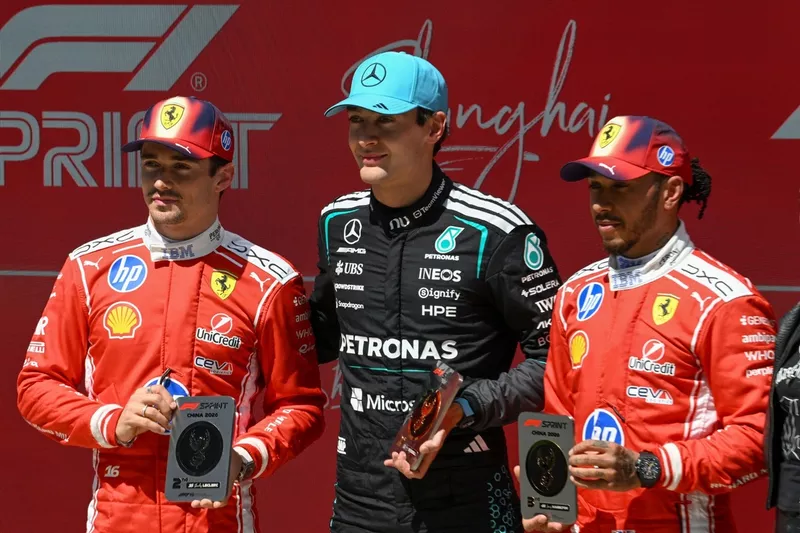 Charles Leclerc, Ferrari, Lewis Hamilton, Ferrari, George Russell, Mercedes