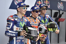 Calificación primer lugar Marc Márquez, del equipo Repsol Honda, Jorge Lorenzo, Yamaha Factory Racin