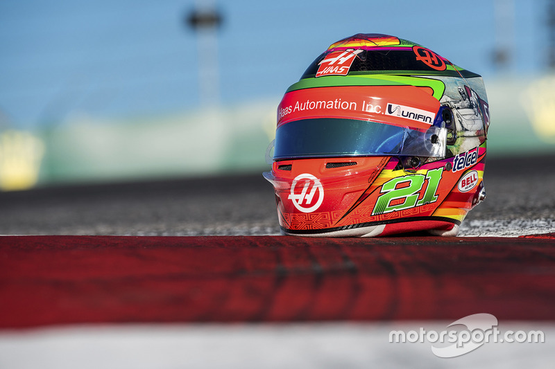 Helm pembalap Haas F1, Esteban Gutierrez, edisi spesial GP Meksiko