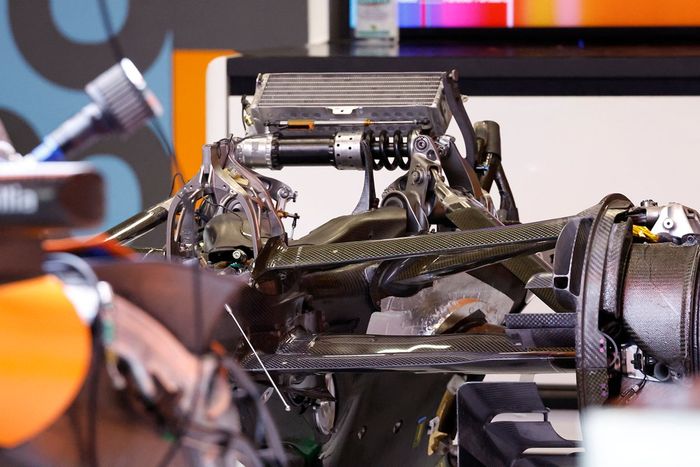 McLaren MCL60 detalle