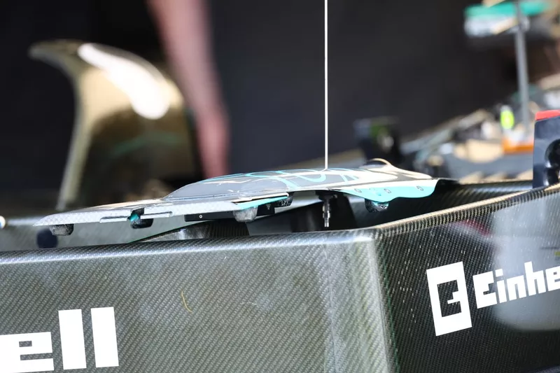 Mercedes W15 détails techniques