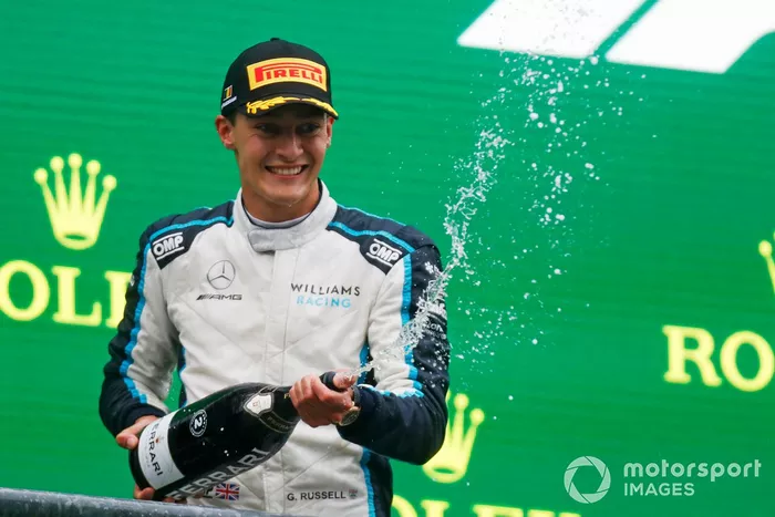 Podio: segundo lugar George Russell, Williams