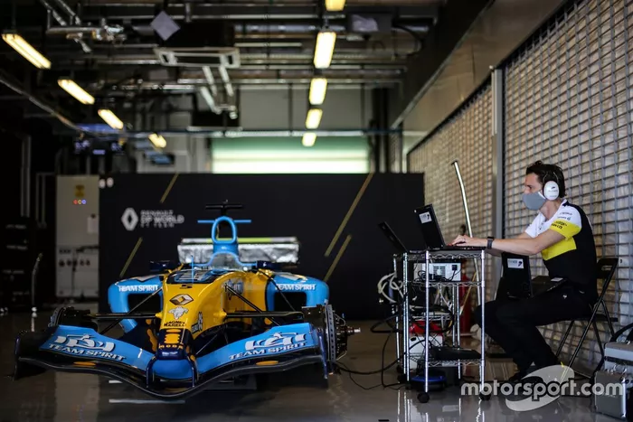 Renault R25