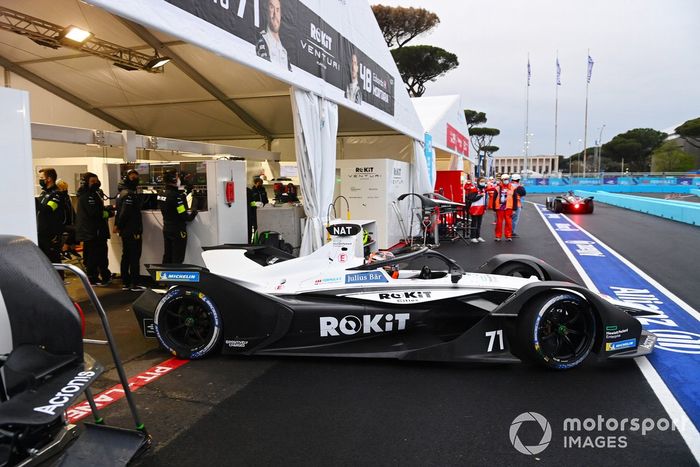 Norman Nato, Venturi Racing, Silver Arrow 02, leaves the garage