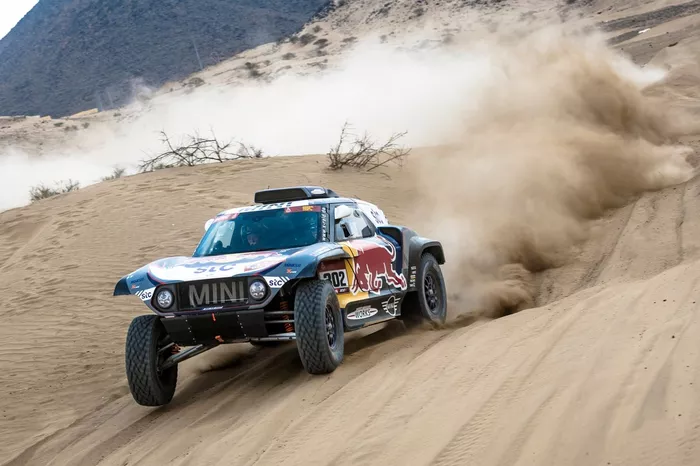 #302 X-Raid Mini JCW Team: Stéphane Peterhansel, Edouard Boulanger