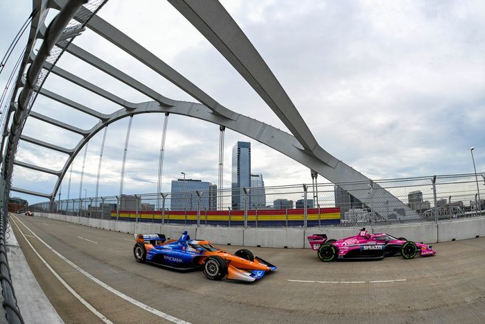 Scott Dixon, Chip Ganassi Racing Honda, Simon Pagenaud, Meyer Shank Racing Honda