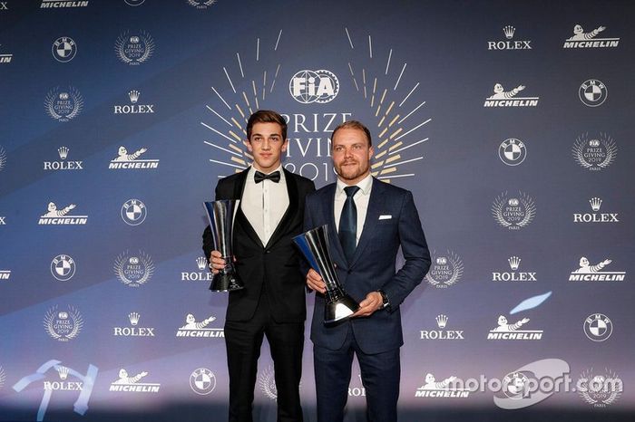 Hadrien David con Valtteri Bottas, Mercedes AMG F1