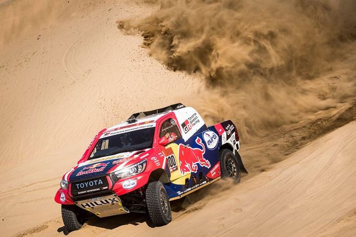 #300 Toyota Gazoo Racing: Nasser Al-Attiyah, Matthieu Baumel