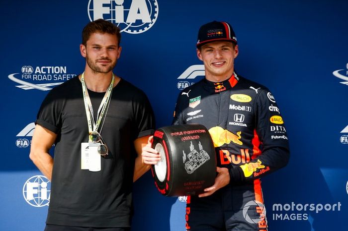 Max Verstappen comemora sua primeira pole position