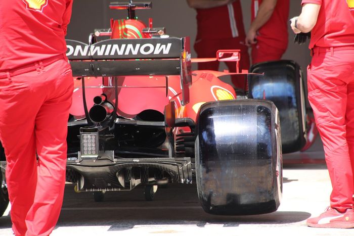 Detalle de la parte trasera del Ferrari SF21