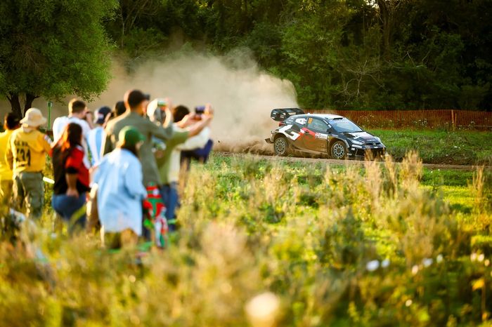 Такамото Кацута, Аарон Джонстон, Toyota Gazoo Racing Wrt Toyota Gr Yaris Rally1