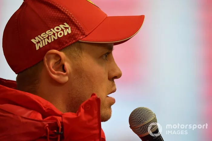 Sebastian Vettel, Ferrari, parla con i media