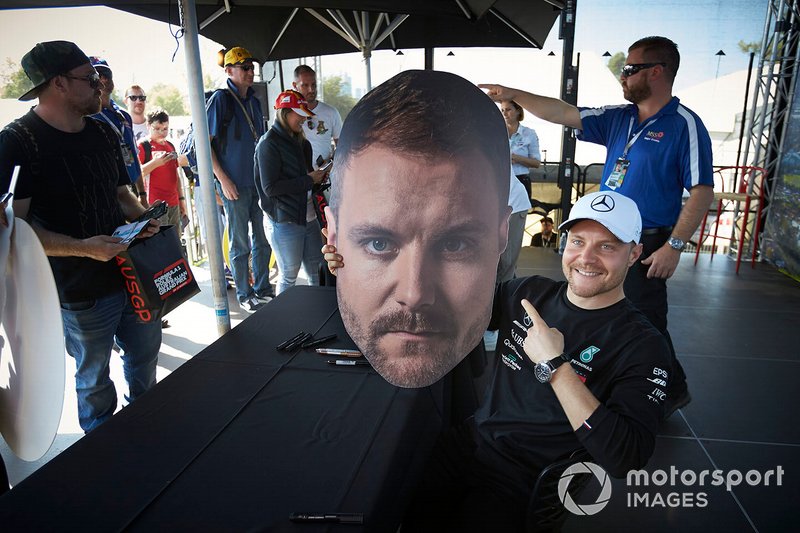 Valtteri Bottas, Mercedes AMG F1, with a cutout of his face