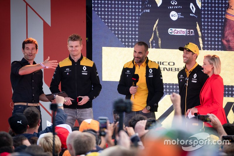 Nico Hulkenberg, Renault F1 Team, Daniel Ricciardo, Renault F1 Team, Cyril Abiteboul, Renault F1 Managing Director