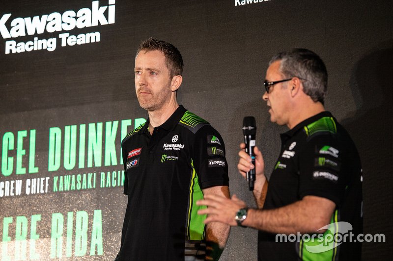 Marcel Duinker, jefe de equipo Leon Haslam, equipo de carreras de Kawasaki, Pere Riba, jefe de equipo, Jonathan Rea, equipo de carreras de Kawasaki