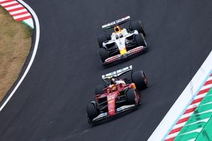 Lewis Hamilton, Ferrari, Isack Hadjar, Racing Bulls Team