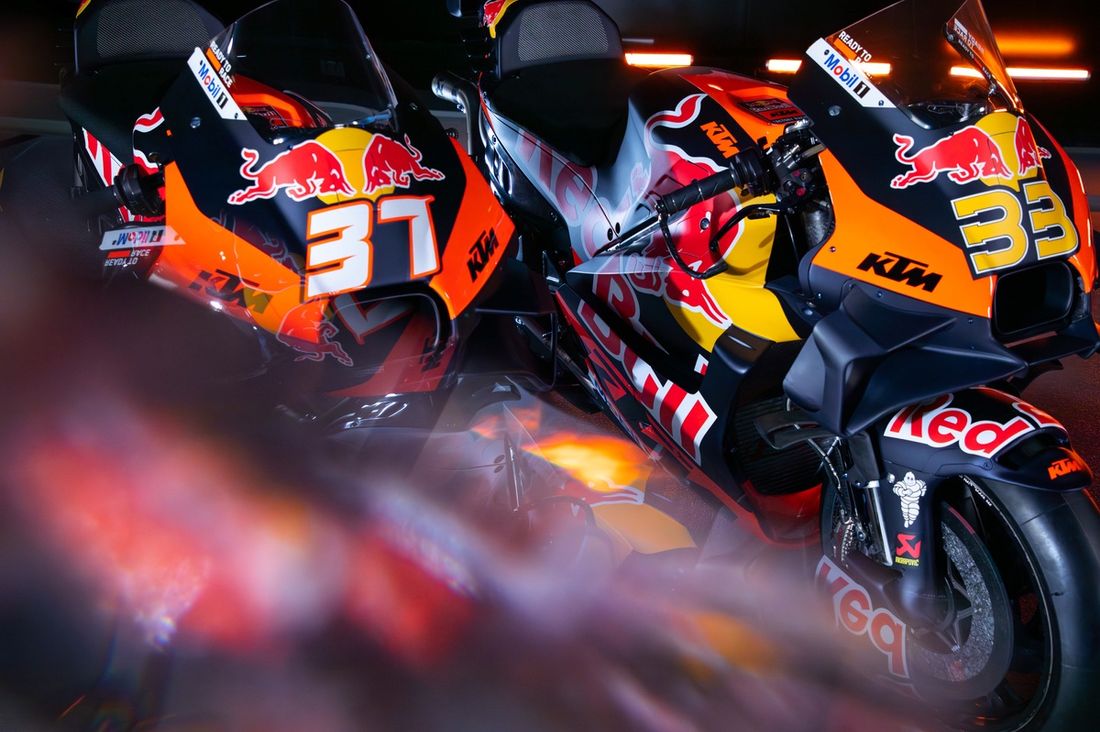 Pedro Acosta, Brad Binder, Red Bull KTM Factory Racing, motos