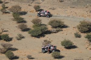 #200 El Dacia Sandriders Dacia: Nasser Al-Attiyah, Boulanger Edouard, # 219 El Dacia Sandriders Dacia: Sébastien Loeb, Fabian Lurquin