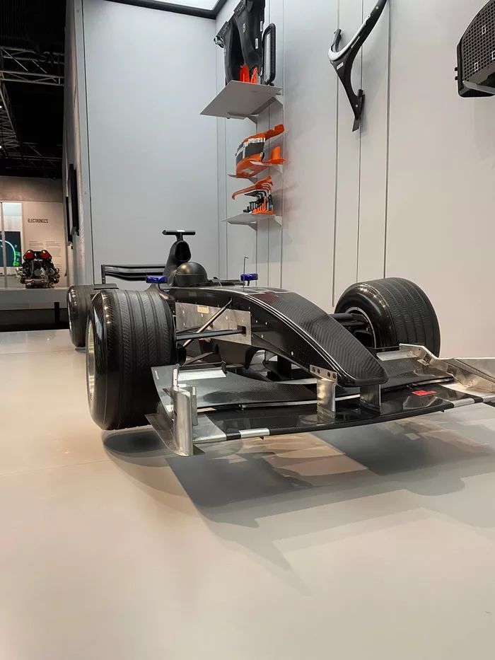 Windtunnel-schaalmodel bij F1 Exhibition