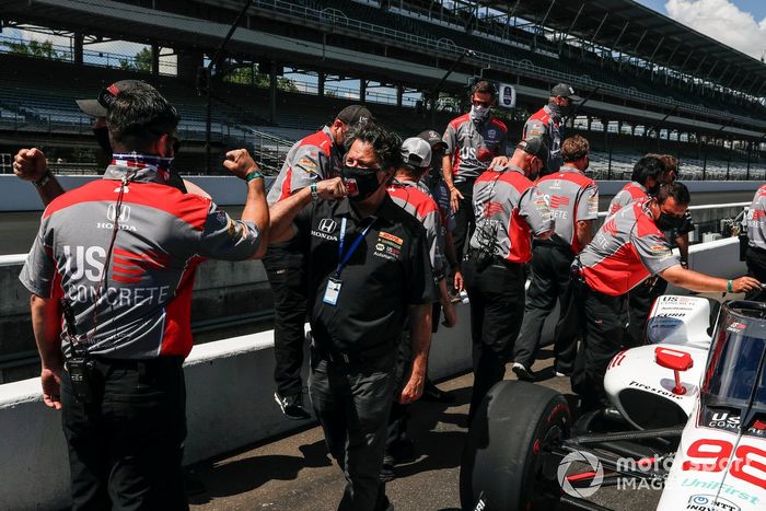 Michael Andretti, Andretti Herta with Marco & Curb-Agajanian Honda, celebra su pole