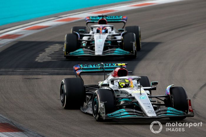 Lewis Hamilton, Mercedes W13, George Russell, Mercedes W13