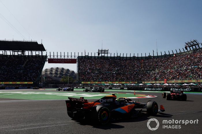 Alex Albon, Williams Fw45, George Russell, Mercedes F1 W14, Valtteri Bottas, Alfa Romeo C43, Lando Norris, McLaren MCL60