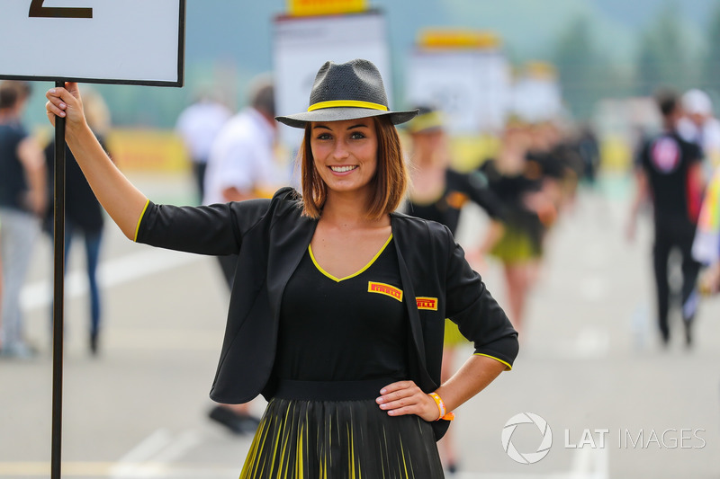 Grid Girl F1