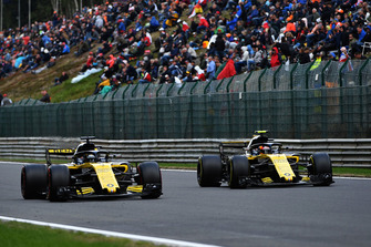 Nico Hulkenberg, Renault Sport F1 Team R.S. 18 and Carlos Sainz Jr., Renault Sport F1 Team R.S. 18