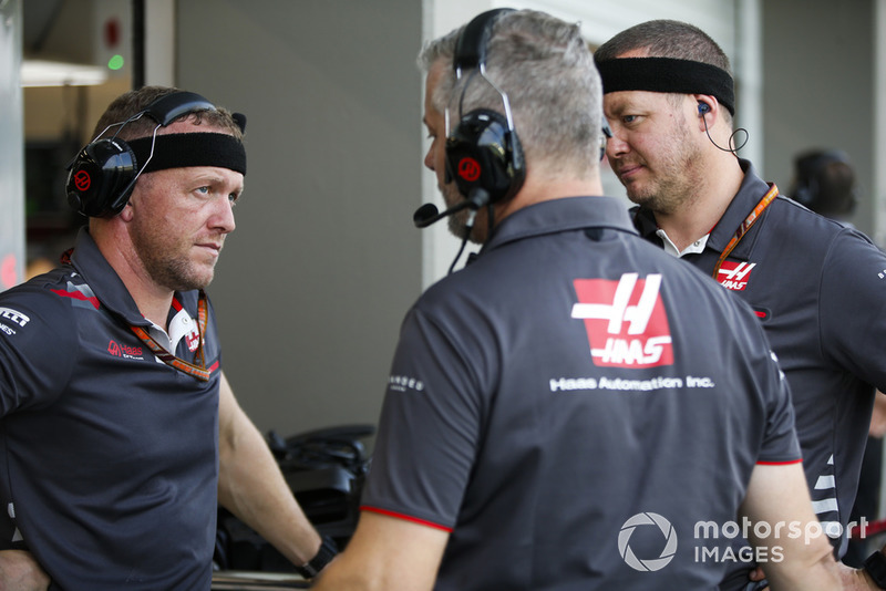 Haas F1 engineers