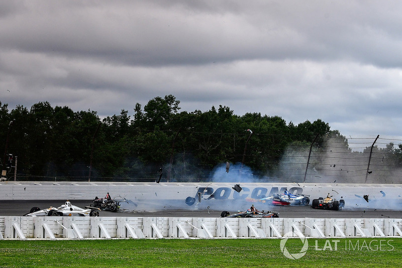 Robert Wickens, Schmidt Peterson Motorsports Honda, James Hinchcliffe, Schmidt Peterson Motorsports Honda, Ryan Hunter-Reay, Andretti Autosport Honda, Pietro Fittipaldi, Dale Coyne Racing Honda