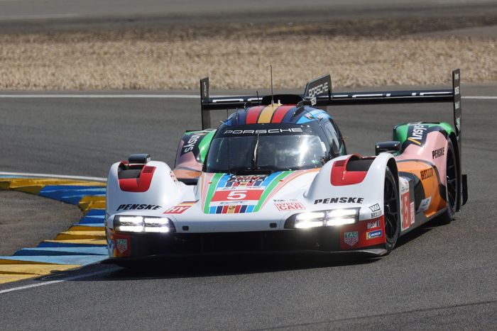 #5 Porsche Penske Motorsport Porsche 963 de Dane Cameron, Michael Christensen, Frederic Makowiecki