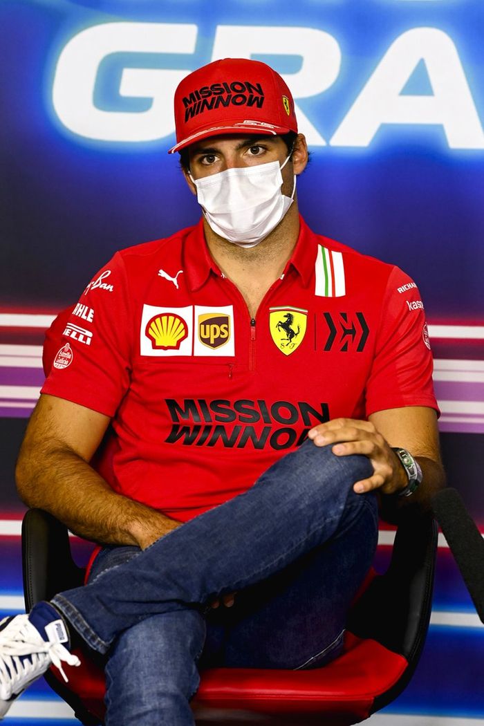 Carlos Sainz Jr., Ferrari en la conferencia de prensa