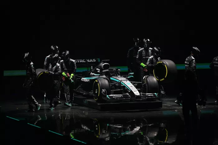 Mercedes F1 W16