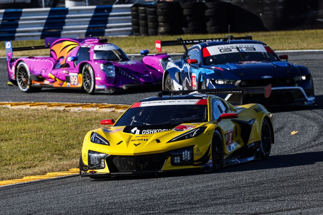 #3 Corvette Racing by Pratt Miller Motorsports Corvette Z06 GT3.R: Antonio Garcia, Alexander Sims, Daniel Juncadella