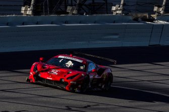 #62 Risi Competizione Ferrari 488 GTE, GTLM: Davide Rigon, Miguel Molina