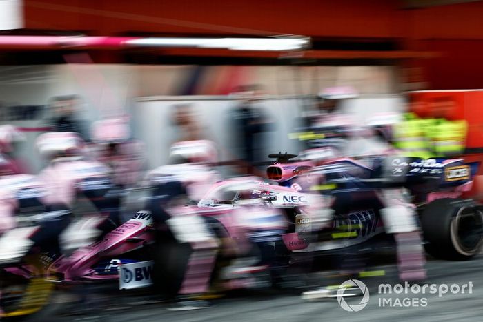 Sergio Perez, Racing Point F1 Team RP19 pit stop