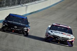 Denny Hamlin, Joe Gibbs Racing, Toyota Camry, Martin Truex Jr., Joe Gibbs Racing, Toyota Camry