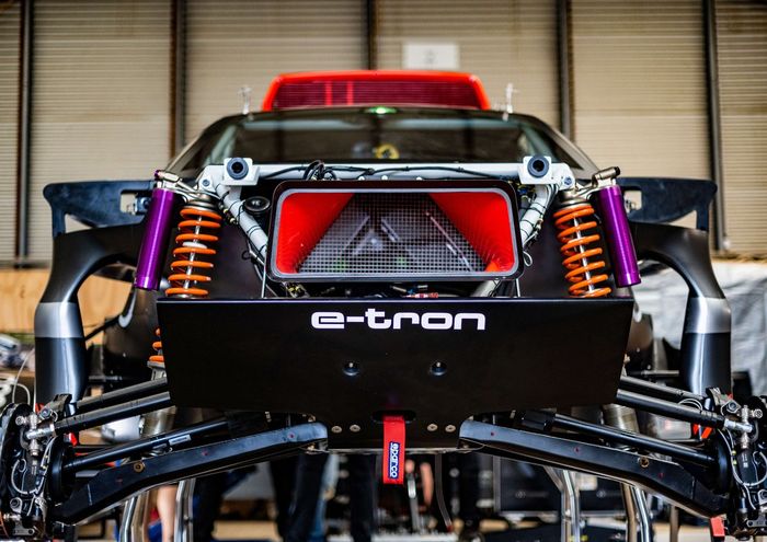 Detalle delantero del Audi RS Q e-tron