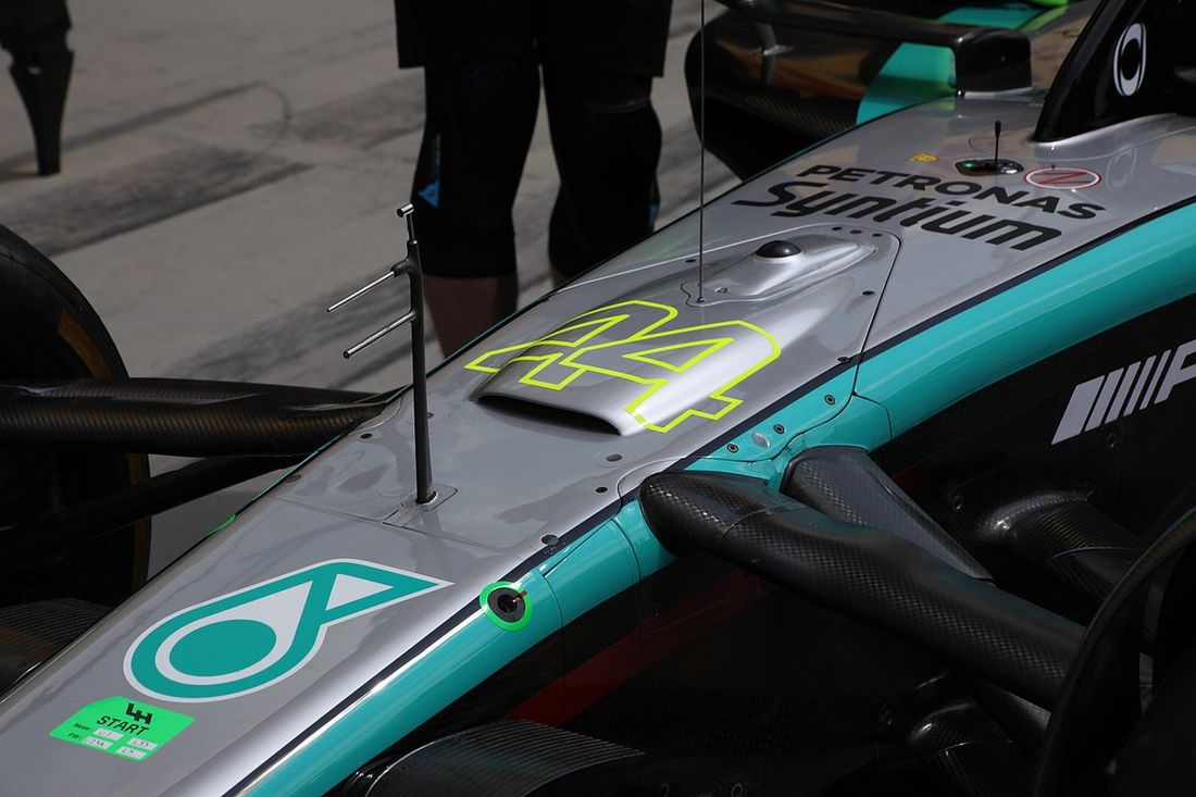 Szczegóły techniczne Mercedesa W15